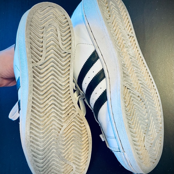 75% OFF Women’s Sneakers | Adidas Superstars - Picture 4 of 4